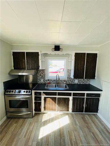385 St-Pierre E, Caraquet, NB 