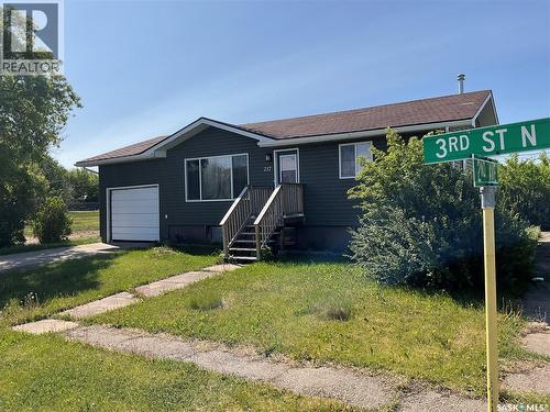 217 3Rd Street N, Wakaw, SK - Outdoor