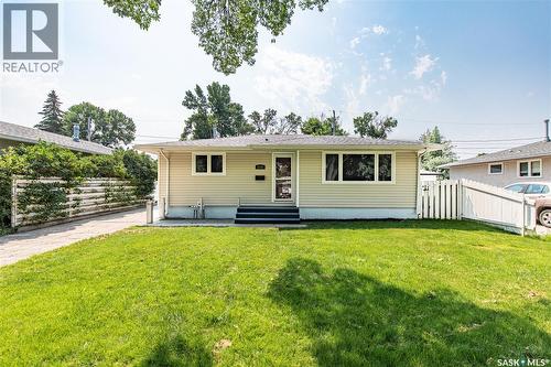 1131 Currie Crescent, Moose Jaw, SK - Outdoor