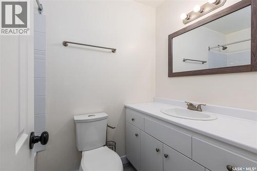 1131 Currie Crescent, Moose Jaw, SK - Indoor Photo Showing Bathroom