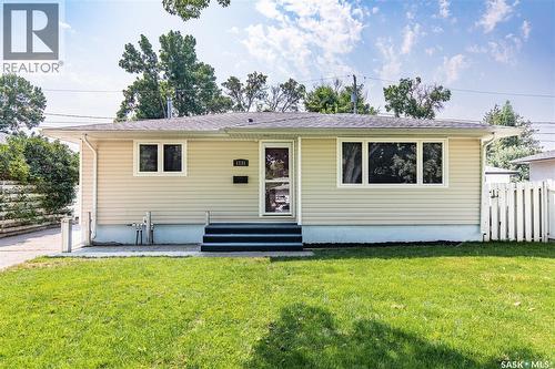 1131 Currie Crescent, Moose Jaw, SK - Outdoor