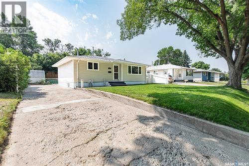 1131 Currie Crescent, Moose Jaw, SK - Outdoor