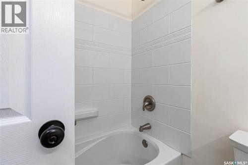 1131 Currie Crescent, Moose Jaw, SK - Indoor Photo Showing Bathroom