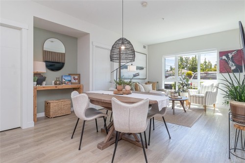#106-120 Jensen Ave West, Parksville, BC - Indoor Photo Showing Dining Room
