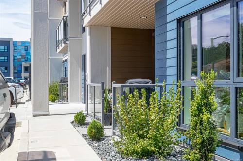 #106-120 Jensen Ave West, Parksville, BC - Outdoor