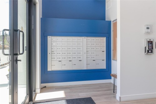 #106-120 Jensen Ave West, Parksville, BC - Indoor Photo Showing Other Room