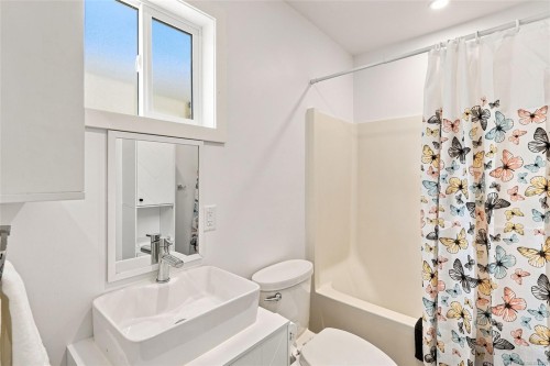 121 Pine St, Nanaimo, BC 