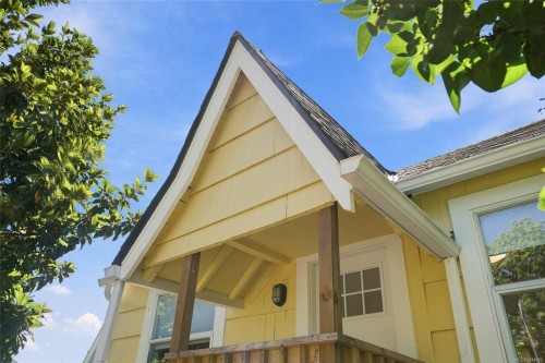 121 Pine St, Nanaimo, BC 