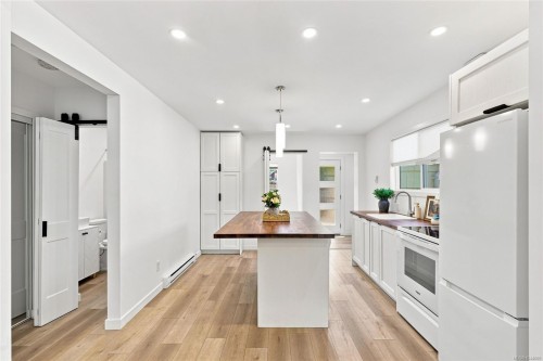 121 Pine St, Nanaimo, BC 