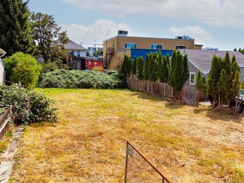 1115 Caledonia Ave, Victoria, BC 