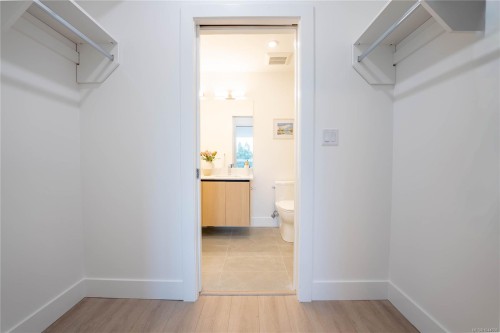 #212-258 Helmcken Rd, View Royal, BC - Indoor
