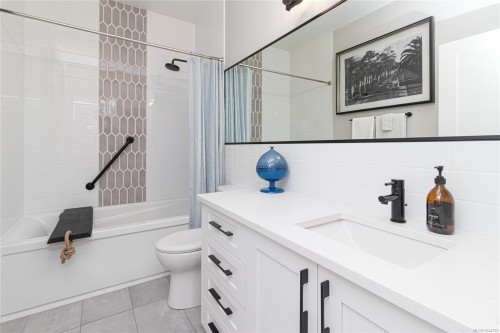 9257 Bakerview Close, North Saanich, BC 