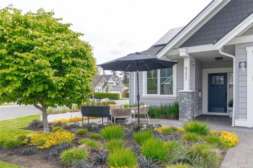 9257 Bakerview Close, North Saanich, BC 