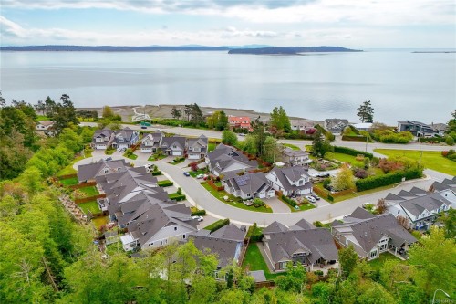 9257 Bakerview Close, North Saanich, BC 