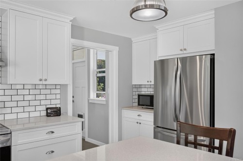 8740 Oyster River Way, Black Creek, BC 