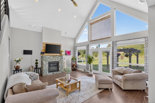8740 Oyster River Way, Black Creek, BC 