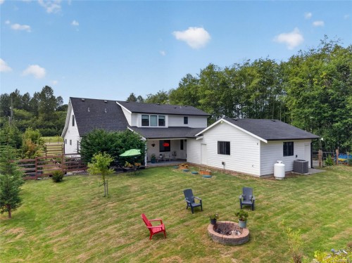 8740 Oyster River Way, Black Creek, BC 