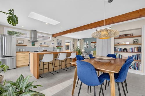 5674 Market St, Union Bay, BC 