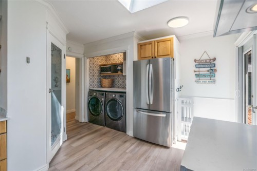 560 Eaglecrest Dr, Qualicum Beach, BC 