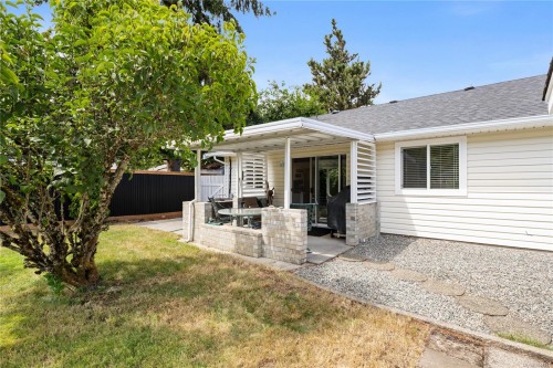 2189 Jingle Pot Rd, Nanaimo, BC 