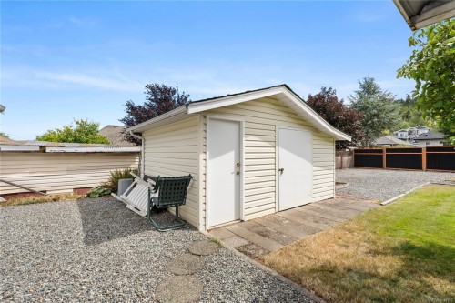 2189 Jingle Pot Rd, Nanaimo, BC 