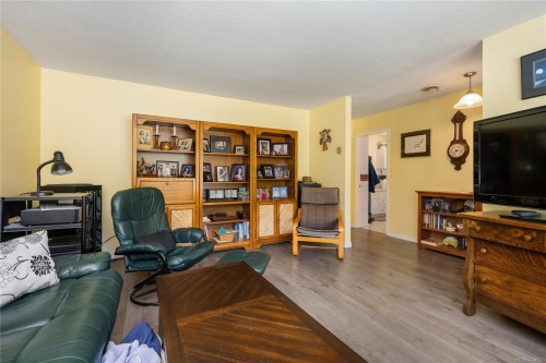 2189 Jingle Pot Rd, Nanaimo, BC 