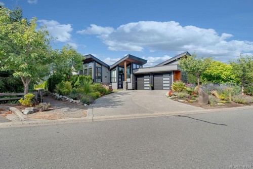 1747 Westlock, Duncan, BC 