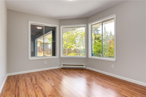 1252 Bunker Pl, French Creek, BC 