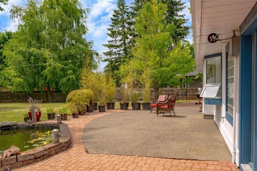 1252 Bunker Pl, French Creek, BC 