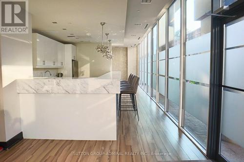 1008 - 9618 Yonge Street, Richmond Hill, ON - Indoor Photo Showing Other Room