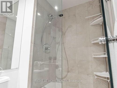 207 - 2087 Lake Shore Boulevard, Toronto, ON - Indoor Photo Showing Bathroom