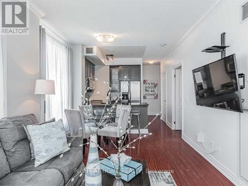 207 - 2087 Lake Shore Boulevard, Toronto, ON - Indoor Photo Showing Living Room