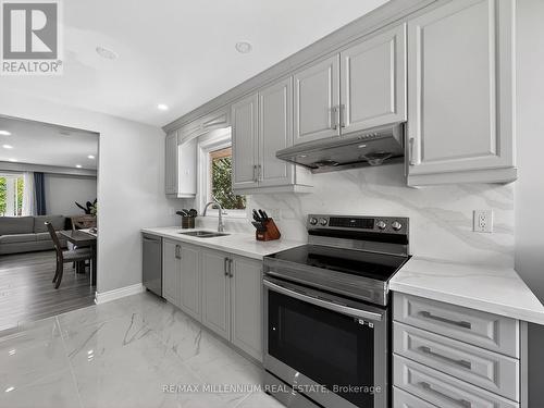 19 Cardwell Street, Orangeville, ON - Indoor Photo Showing Kitchen With Double Sink
