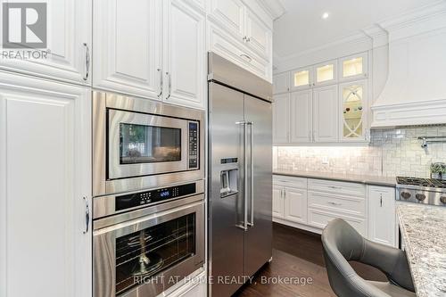35 Burnelm Drive, Toronto, ON - Indoor Photo Showing Kitchen With Upgraded Kitchen