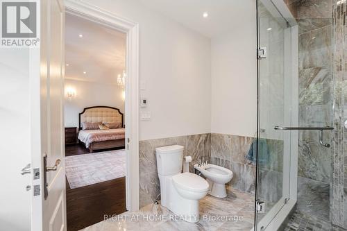 35 Burnelm Drive, Toronto, ON - Indoor Photo Showing Bathroom