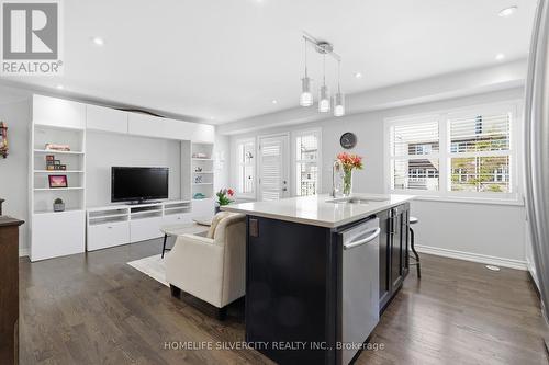 3085 Mistletoe Gardens, Oakville, ON - Indoor
