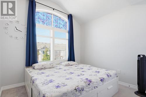 3085 Mistletoe Gardens, Oakville, ON - Indoor Photo Showing Bedroom