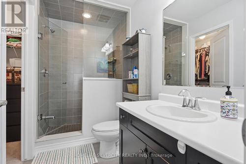 3085 Mistletoe Gardens, Oakville, ON - Indoor Photo Showing Bathroom