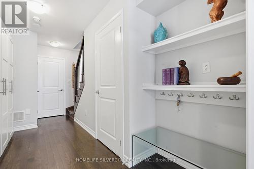3085 Mistletoe Gardens, Oakville, ON - Indoor Photo Showing Other Room