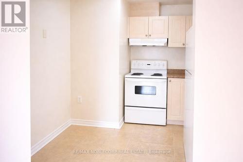 901 - 64 BENTON STREET , Kitchener, Ontario N2G 4L9 4