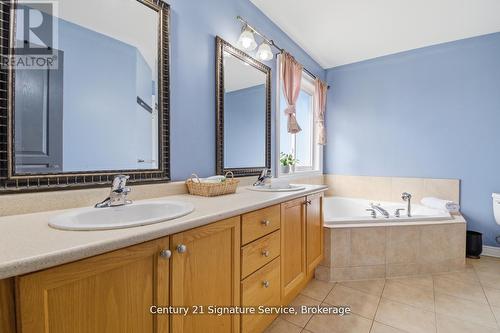 654 Brian Street, Fort Erie, ON - Indoor Photo Showing Bathroom