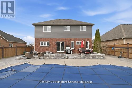 654 Brian Street, Fort Erie, ON - Outdoor With In Ground Pool