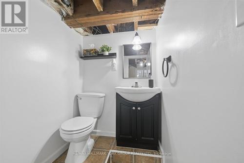 27 St Paul Street, Kawartha Lakes, ON - Indoor Photo Showing Bathroom