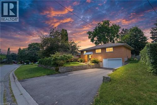 56 Renwick Avenue, Cambridge, ON - Outdoor