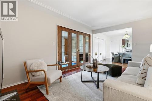 56 Renwick Avenue, Cambridge, ON - Indoor Photo Showing Living Room