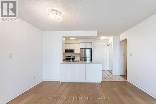 2110 - 3880 Duke Of York Boulevard, Mississauga, ON - Indoor Photo Showing Kitchen