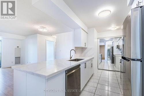 2110 - 3880 Duke Of York Boulevard, Mississauga, ON - Indoor Photo Showing Kitchen With Upgraded Kitchen
