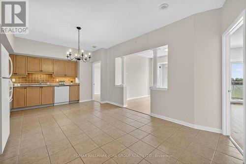 509 - 2500 Rutherford Road, Vaughan, ON - Indoor Photo Showing Kitchen