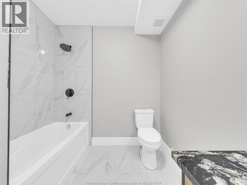 485 Church Street, Windsor, ON - Indoor Photo Showing Bathroom