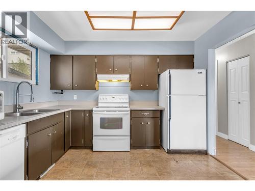 240 Petch Road, Kelowna, BC - Indoor Photo Showing Kitchen With Double Sink